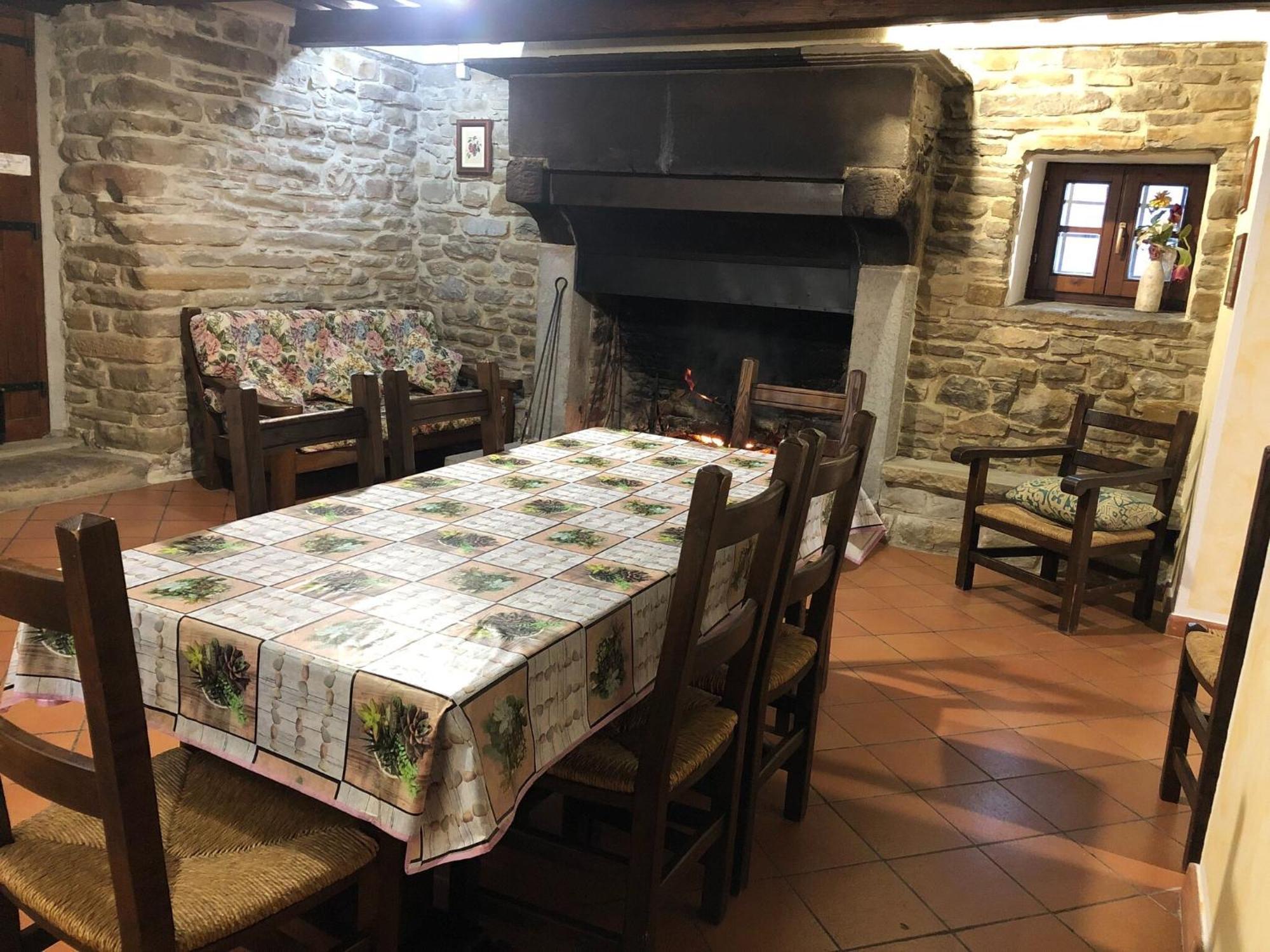 فيلا Farmhouse In Apecchio With Swimming Pool Terrace Garden المظهر الخارجي الصورة