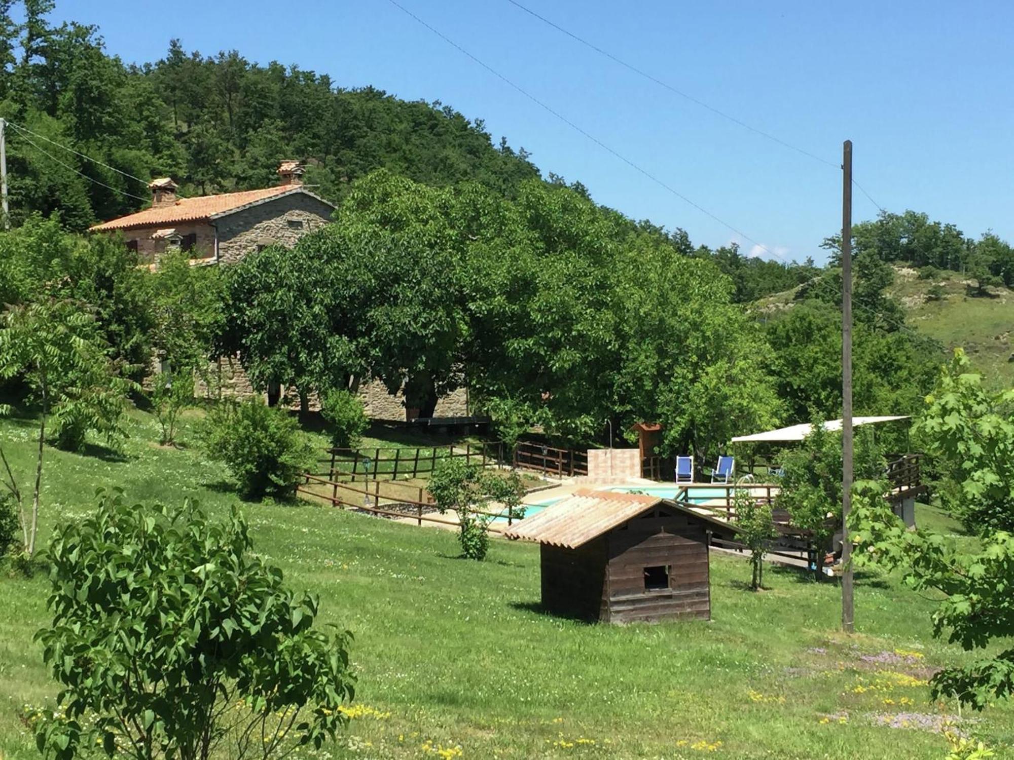 فيلا Farmhouse In Apecchio With Swimming Pool Terrace Garden المظهر الخارجي الصورة