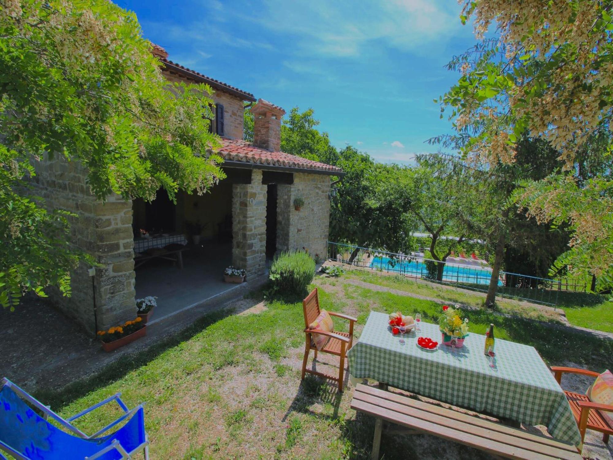 فيلا Farmhouse In Apecchio With Swimming Pool Terrace Garden المظهر الخارجي الصورة