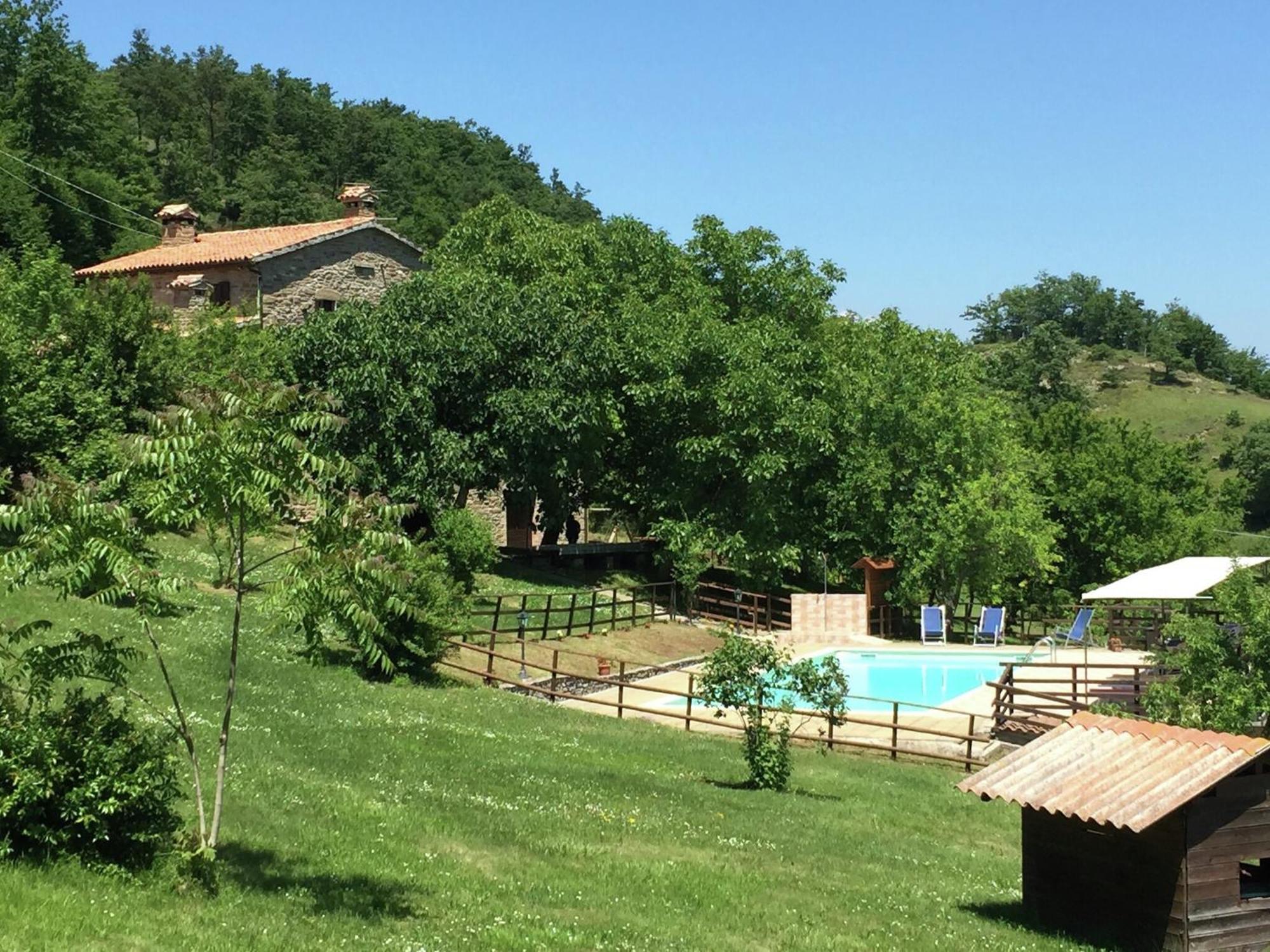 فيلا Farmhouse In Apecchio With Swimming Pool Terrace Garden المظهر الخارجي الصورة