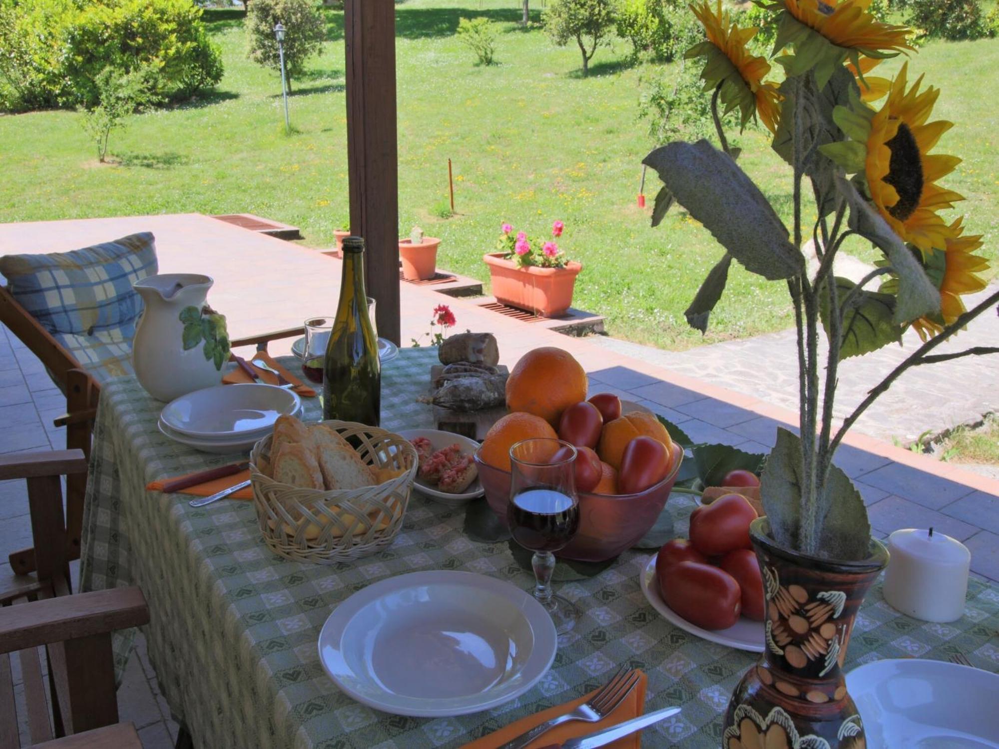 فيلا Farmhouse In Apecchio With Swimming Pool Terrace Garden المظهر الخارجي الصورة